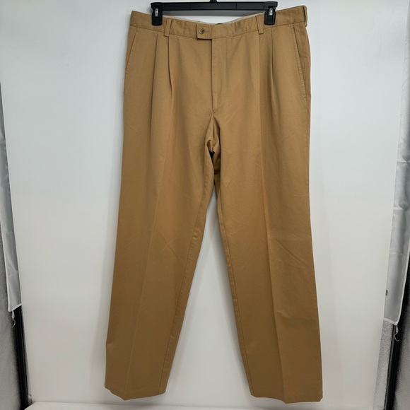 Hugo Boss Roberts Inn Polyester Tan Khaki Mens Pleated Golf Pant Size 40x34 NWD - Picture 1 of 14